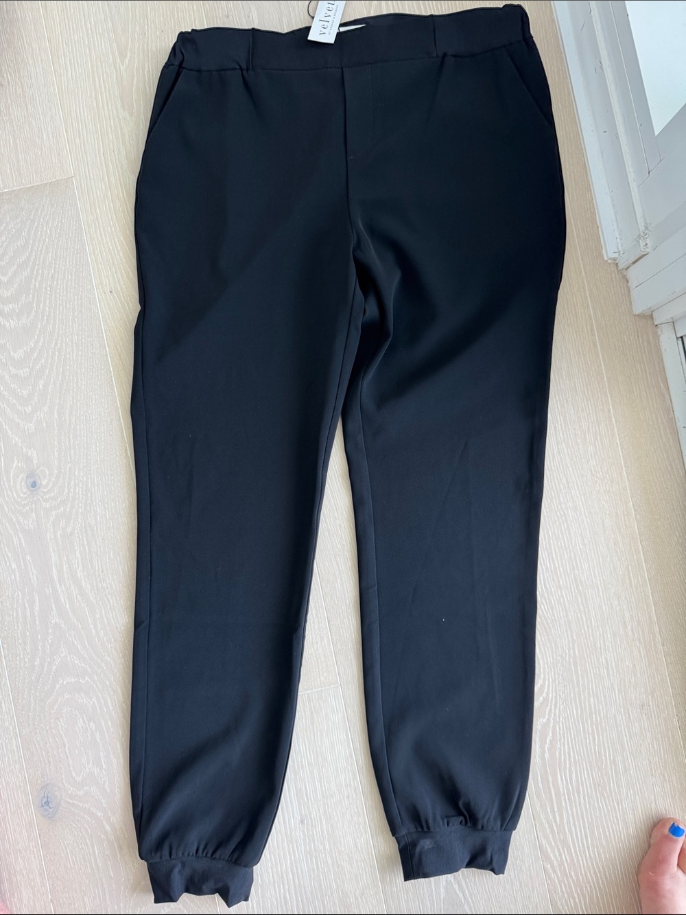 Velvet by Graham and Spencer Black Womens Casual Pant L